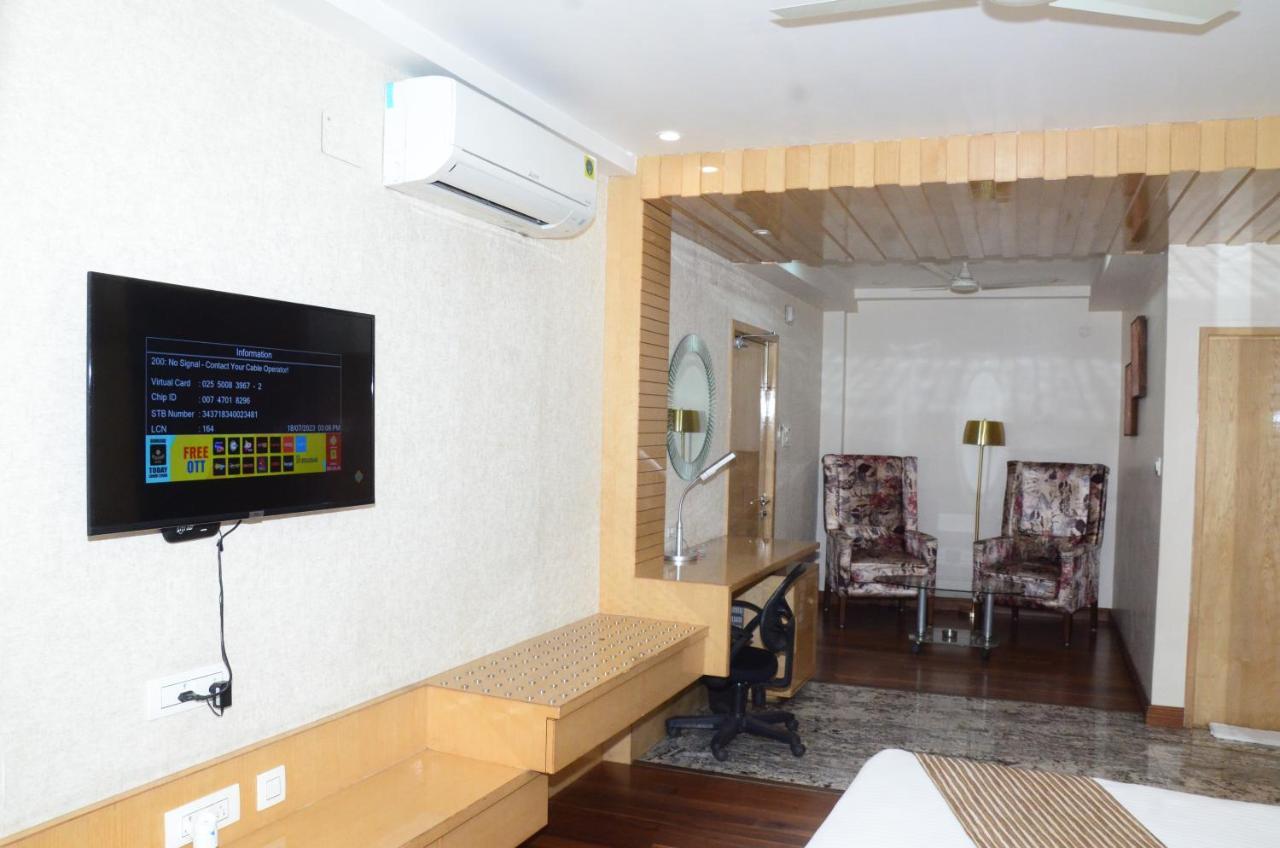 Crytsal Residency Otel Ranchi Dış mekan fotoğraf