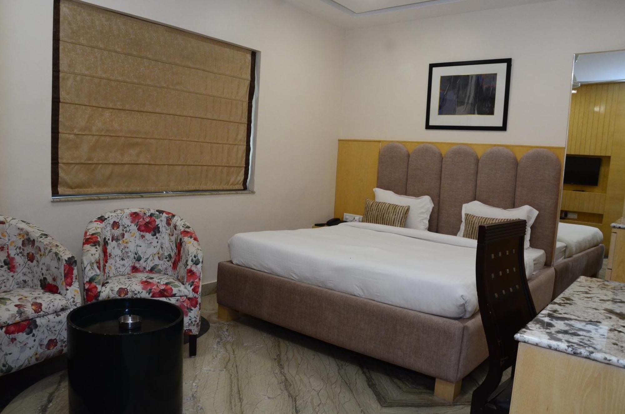 Crytsal Residency Otel Ranchi Dış mekan fotoğraf